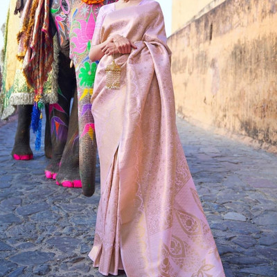 Lavender & Gold-Toned Woven Design Zari Silk Blend Banarasi Saree